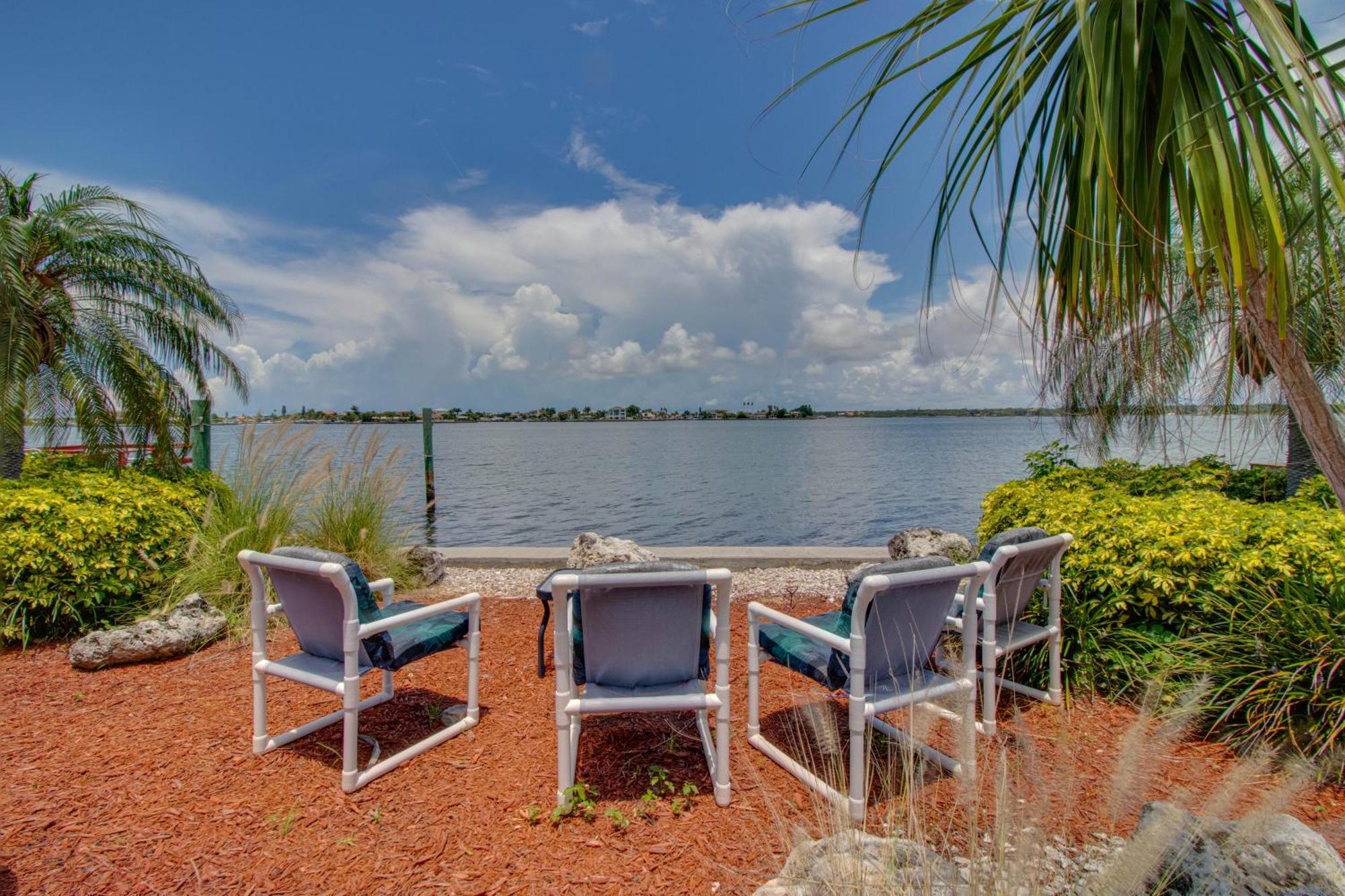 107-Waterfront-Walk To Beach-Lovely St. Pete Beach Extérieur photo