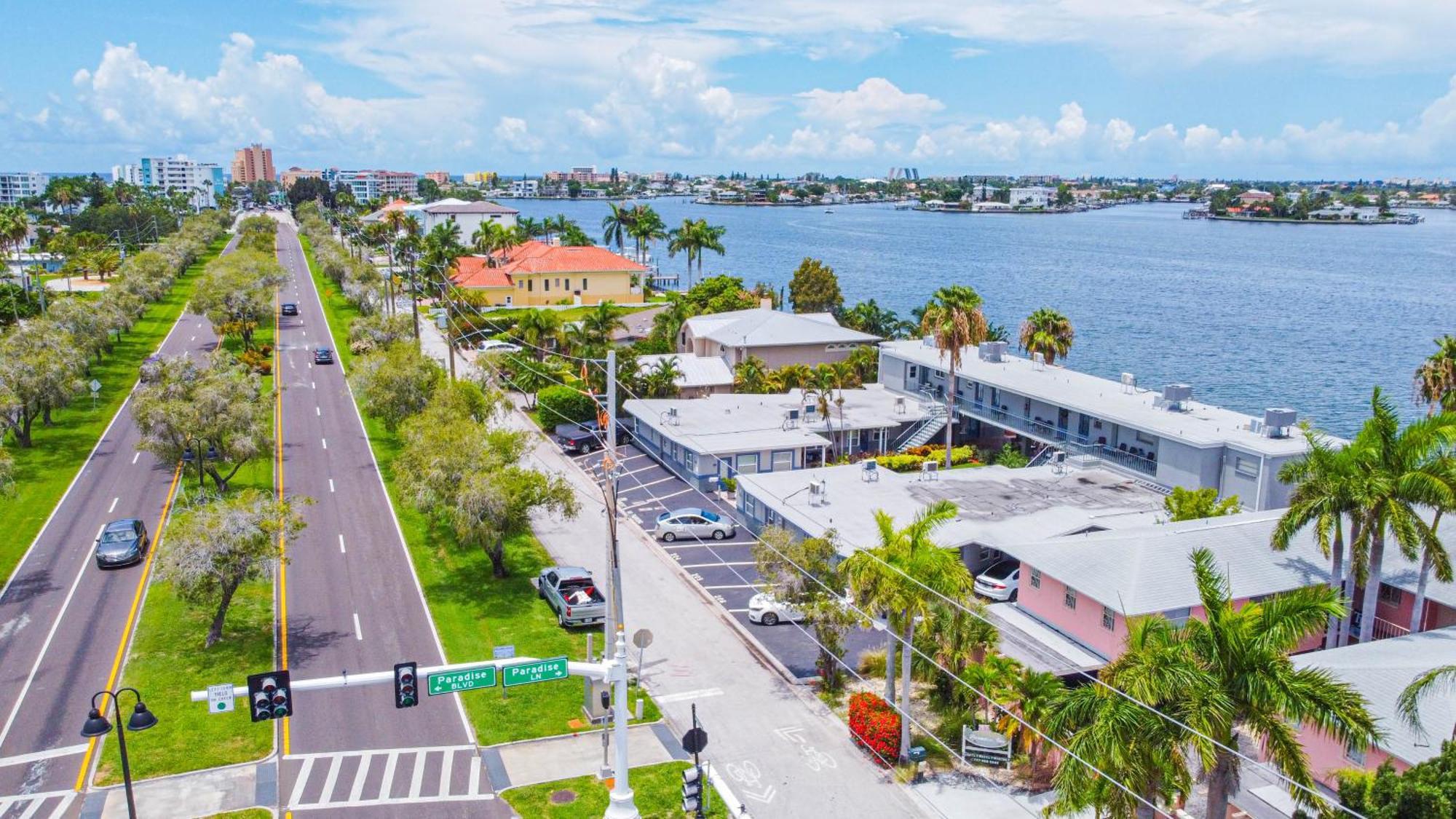 107-Waterfront-Walk To Beach-Lovely St. Pete Beach Extérieur photo